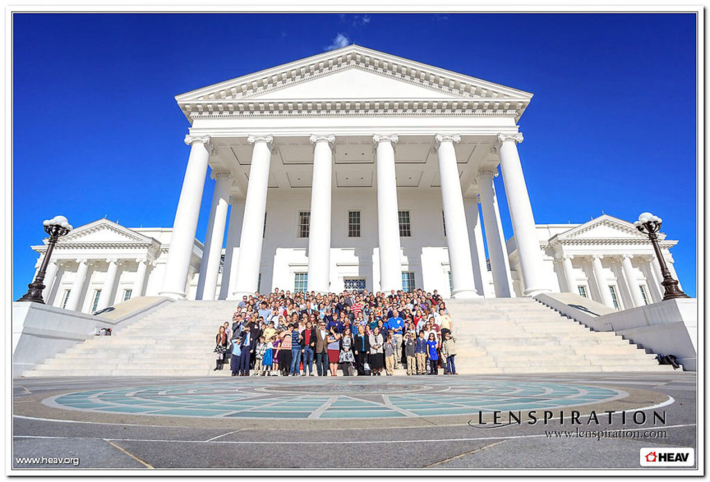 DATC-students on steps