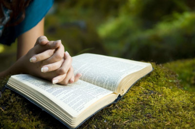 prayer-bible-hands